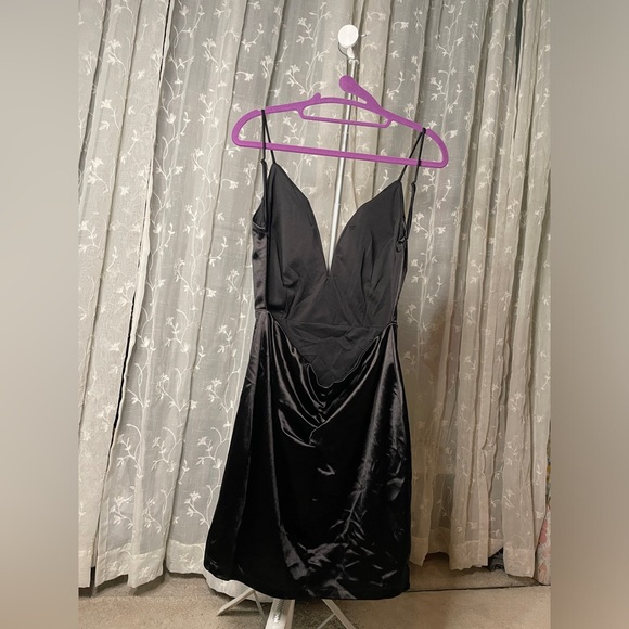 LOWWW Back Satin Mini Dress 。˚🐈⬛.𖥔 ݁ ˖ - Picture 2 of 6